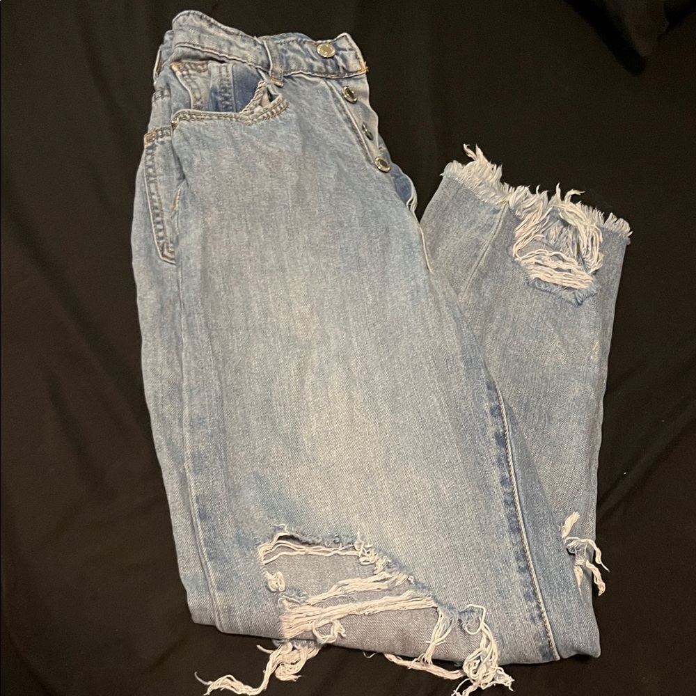 PrettyLittleThing Light Blue Distressed Boyfriend Jeans